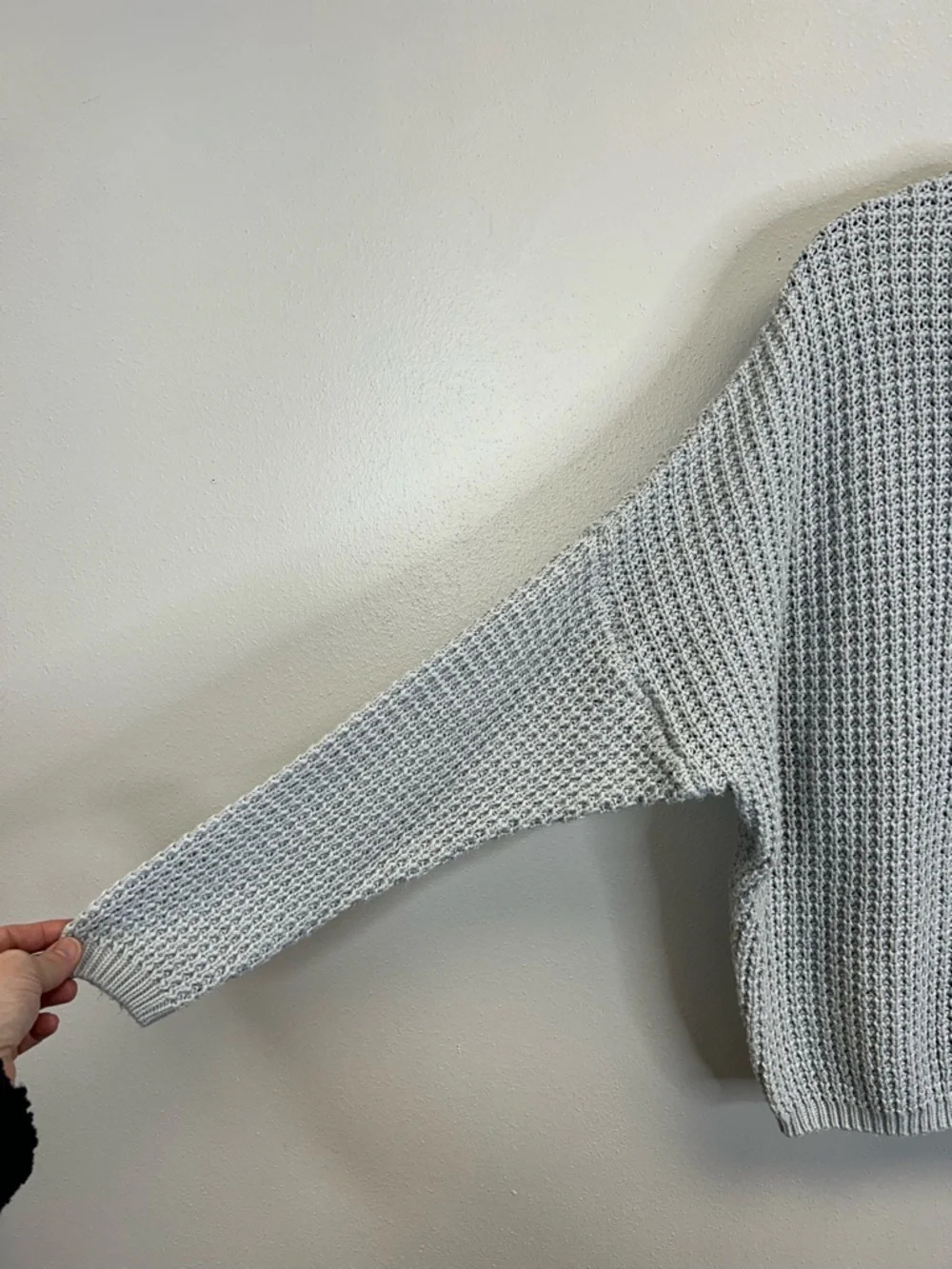 Waffle Knit Sweater Size S Doleman‎ Sleeve Comfy Minimalist Neutral Light Gray